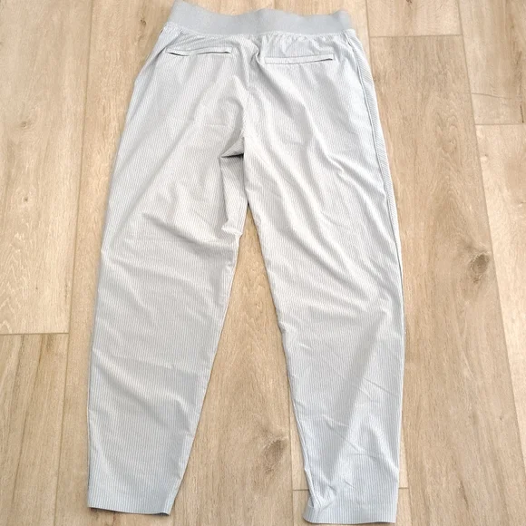 Athleta Brooklyn Ankle Pant Trouser Sz 6 Gray Stripe - Picture 6 of 9